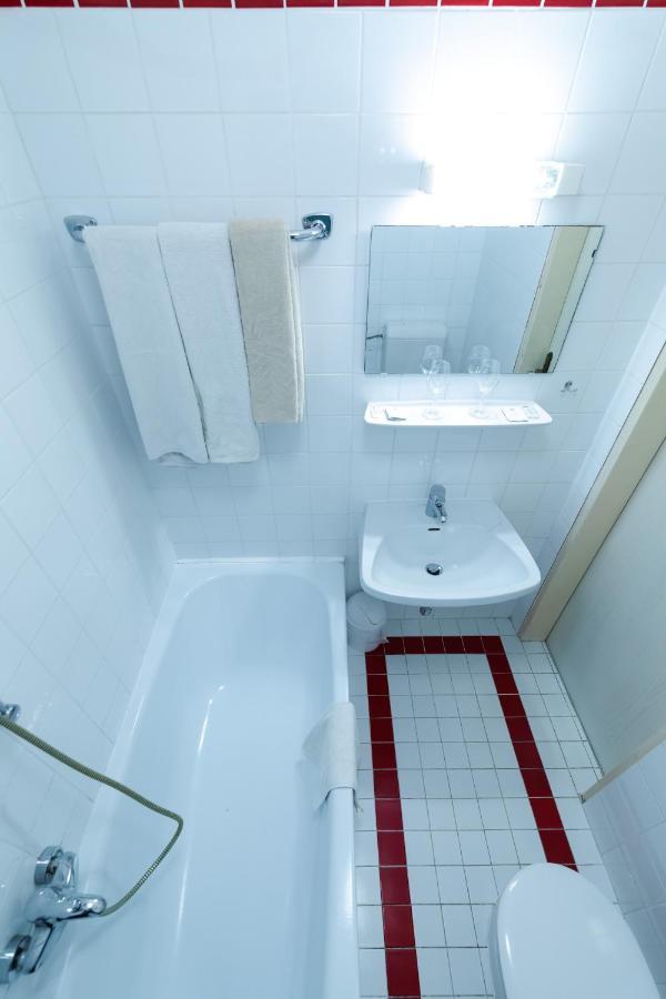 Hotel Am Limes Enns Bagian luar foto