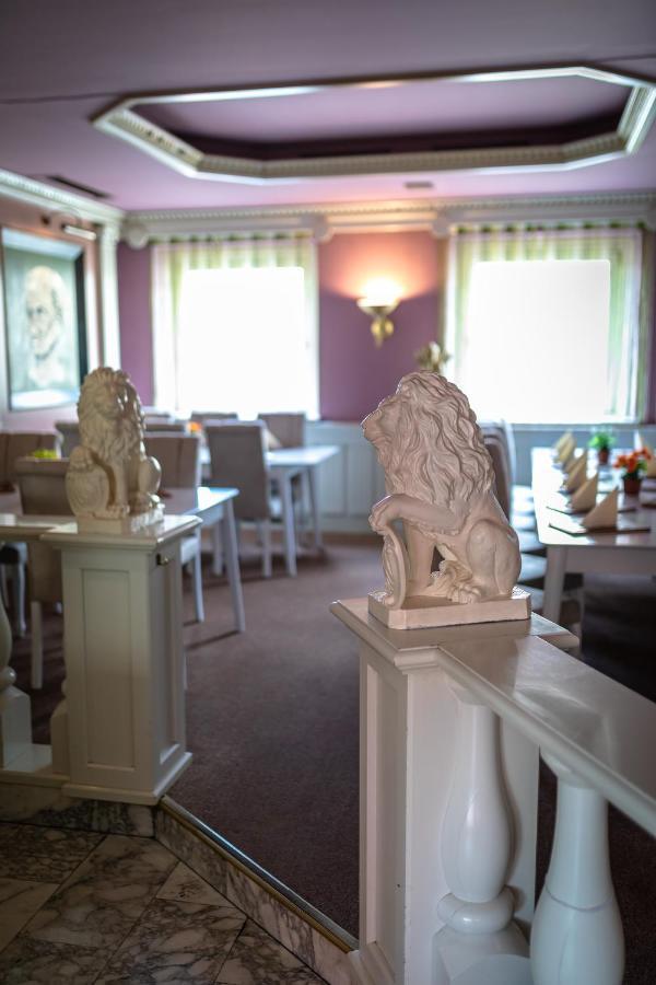 Hotel Am Limes Enns Bagian luar foto